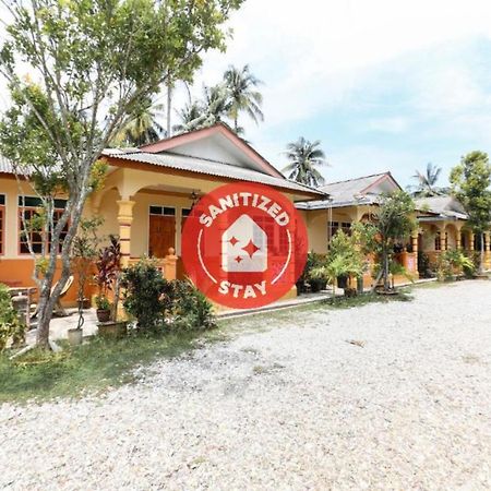 OYO 89887 Chalet Yunie Marang Dış mekan fotoğraf