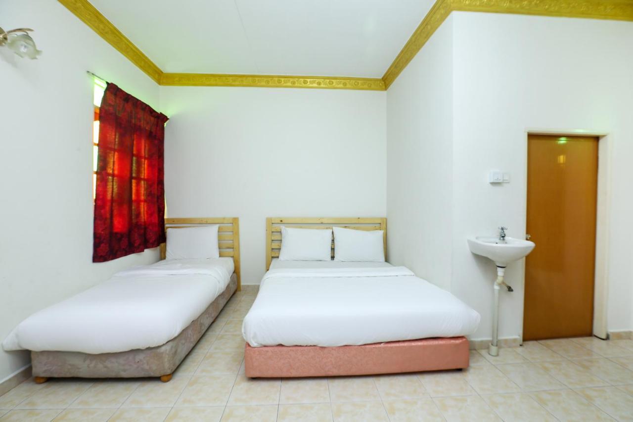 OYO 89887 Chalet Yunie Marang Dış mekan fotoğraf