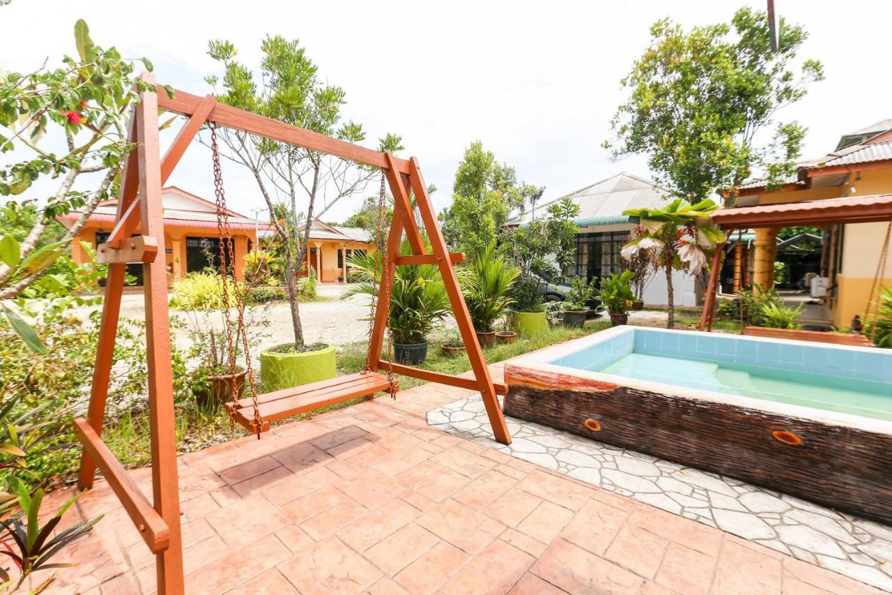 OYO 89887 Chalet Yunie Marang Dış mekan fotoğraf