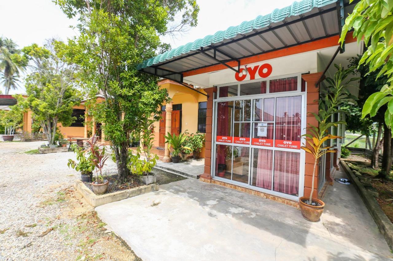 OYO 89887 Chalet Yunie Marang Dış mekan fotoğraf