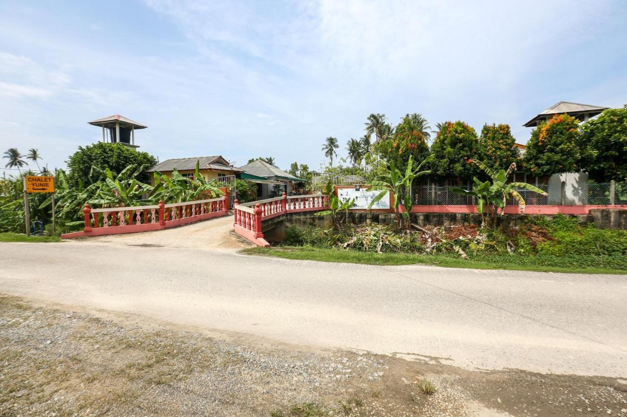 OYO 89887 Chalet Yunie Marang Dış mekan fotoğraf