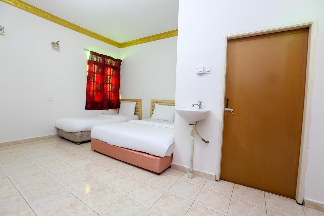 OYO 89887 Chalet Yunie Marang Dış mekan fotoğraf