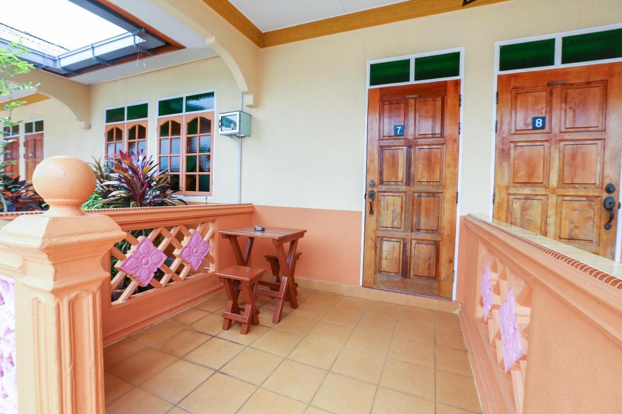 OYO 89887 Chalet Yunie Marang Dış mekan fotoğraf