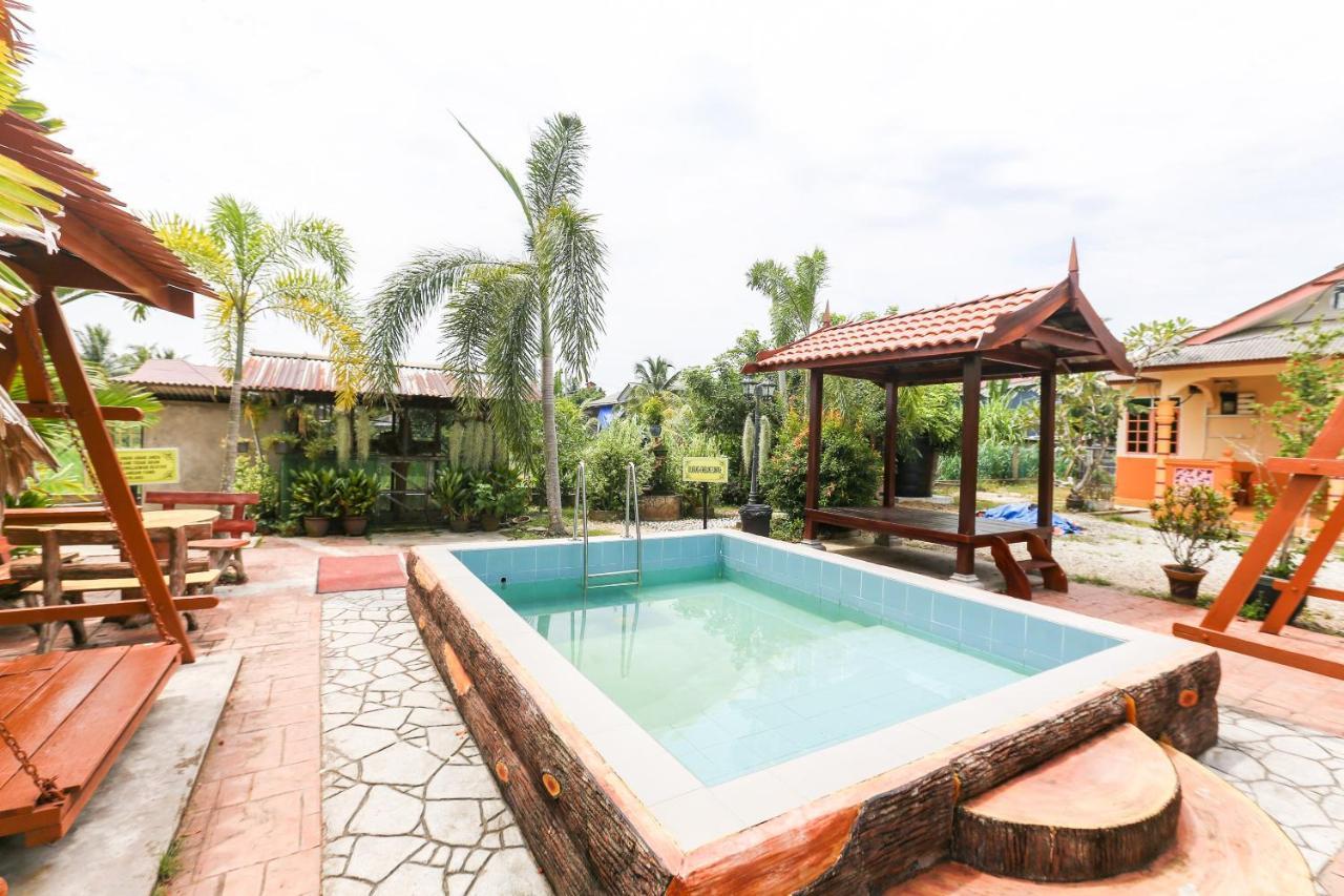 OYO 89887 Chalet Yunie Marang Dış mekan fotoğraf
