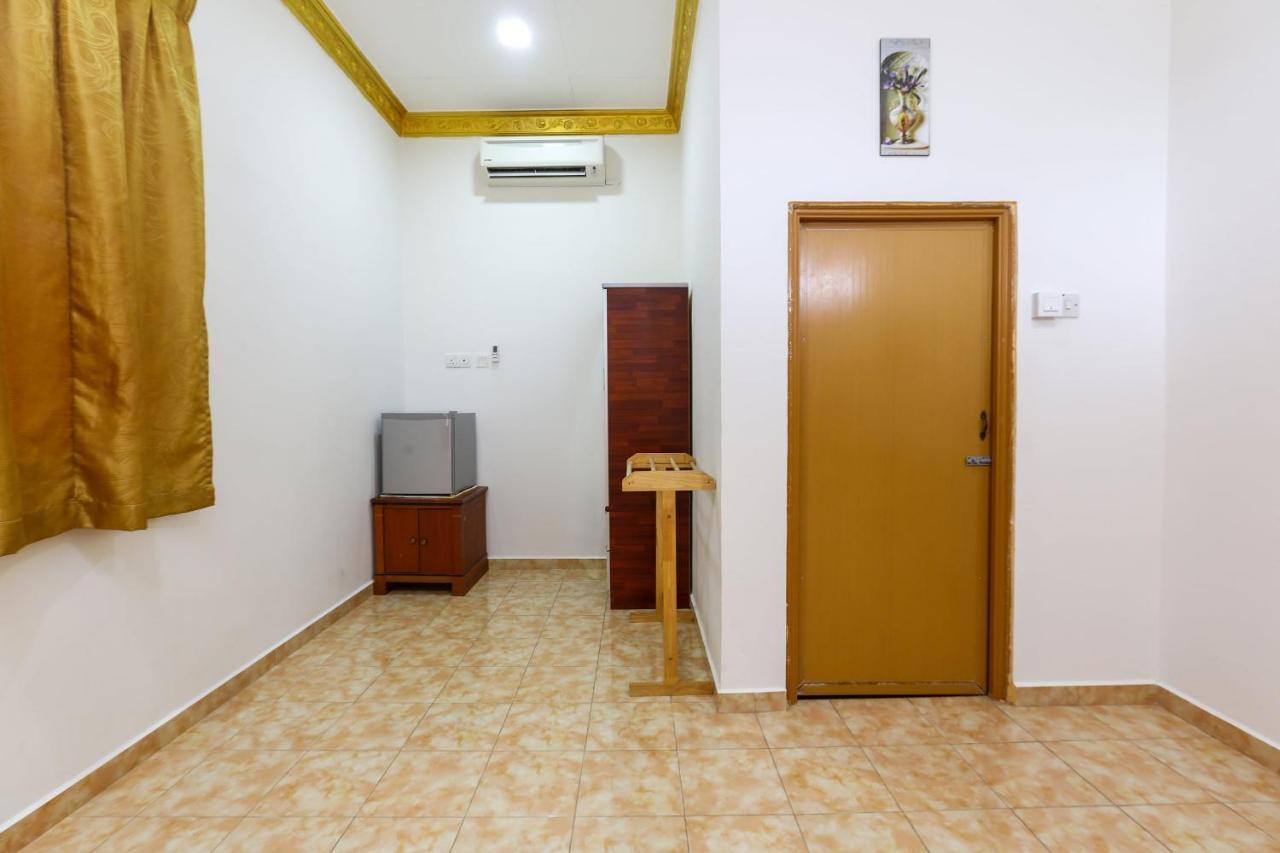 OYO 89887 Chalet Yunie Marang Dış mekan fotoğraf