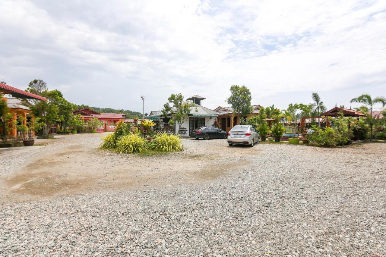 OYO 89887 Chalet Yunie Marang Dış mekan fotoğraf