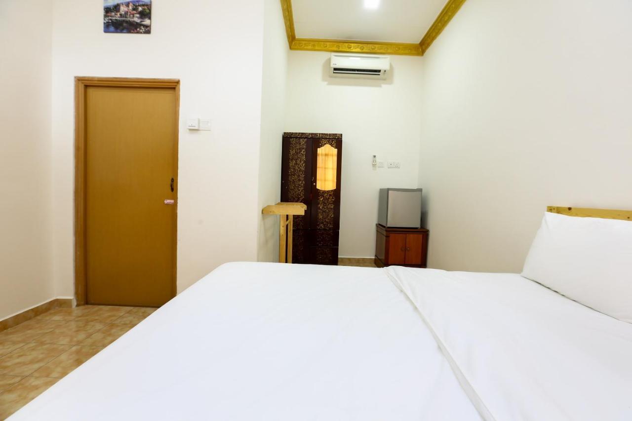 OYO 89887 Chalet Yunie Marang Dış mekan fotoğraf