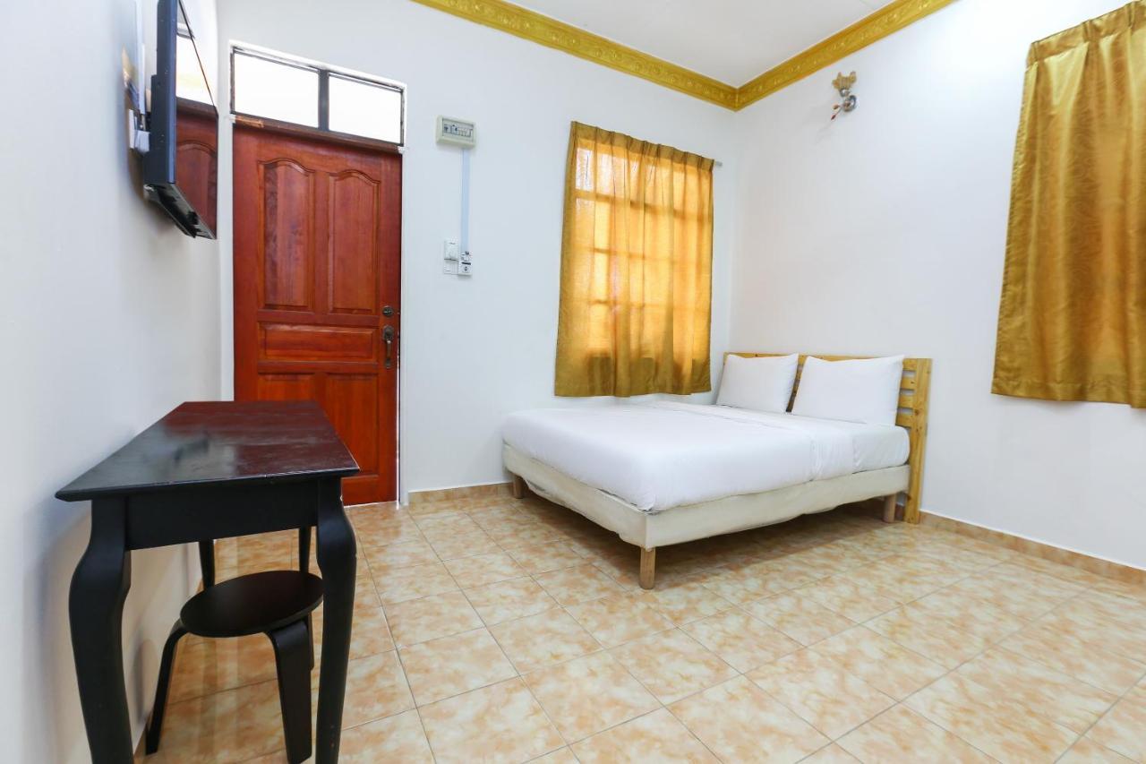 OYO 89887 Chalet Yunie Marang Dış mekan fotoğraf